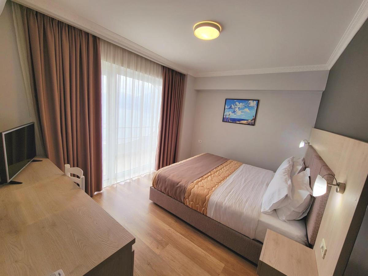 Hotel Enkelana Pogradec Ngoại thất bức ảnh