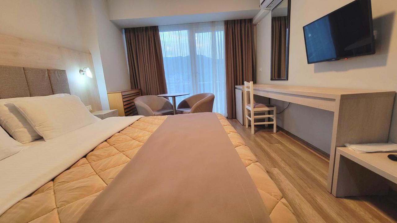 Hotel Enkelana Pogradec Ngoại thất bức ảnh