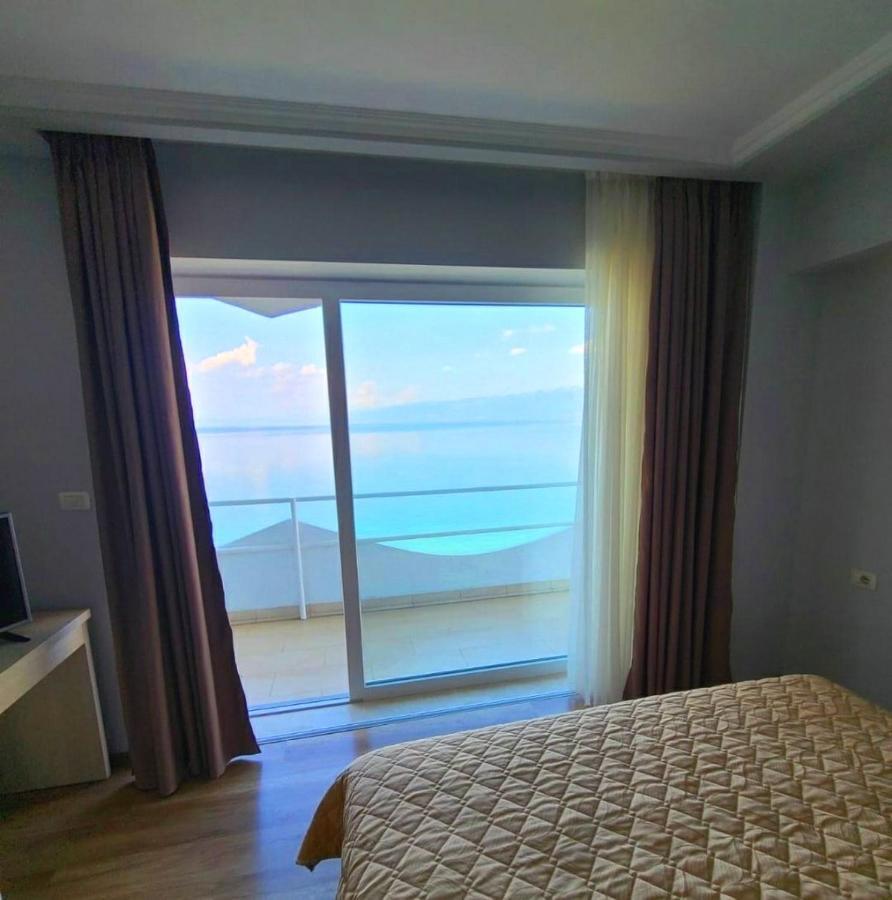 Hotel Enkelana Pogradec Ngoại thất bức ảnh