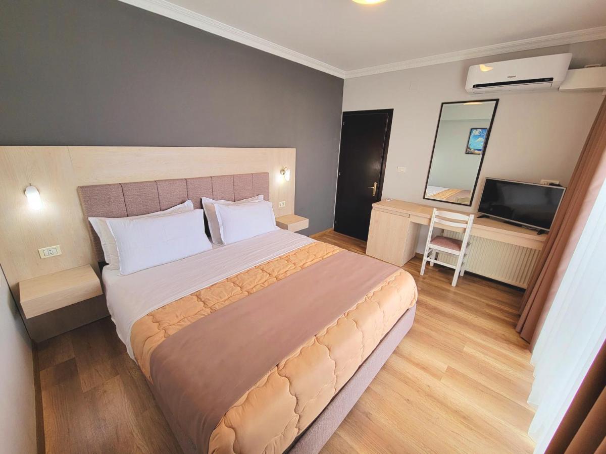 Hotel Enkelana Pogradec Ngoại thất bức ảnh