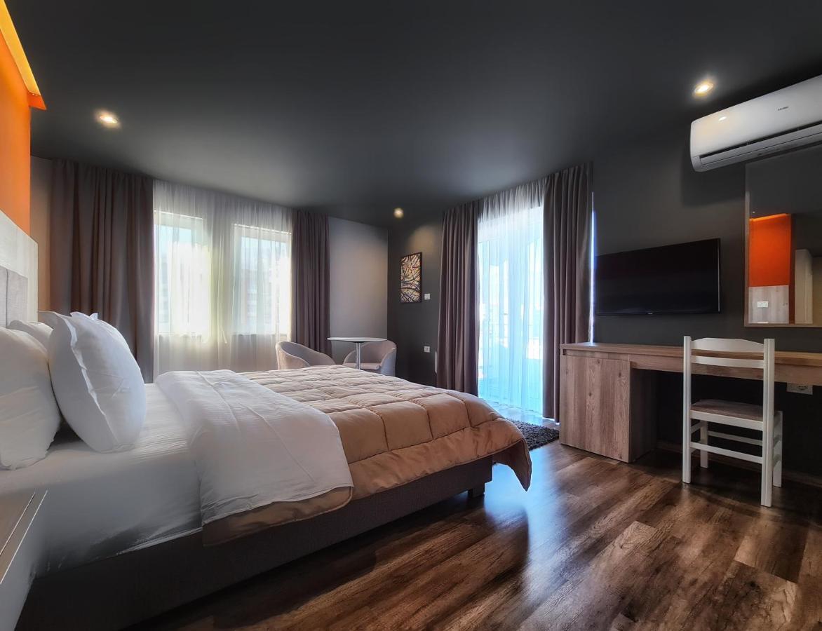 Hotel Enkelana Pogradec Ngoại thất bức ảnh