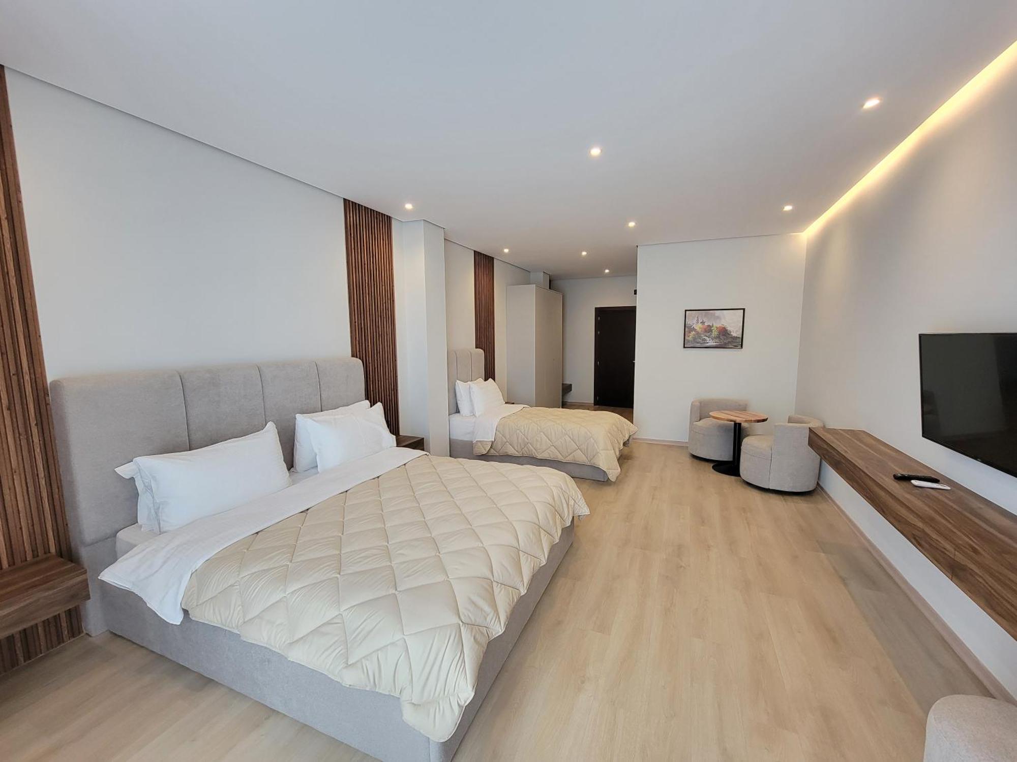 Hotel Enkelana Pogradec Ngoại thất bức ảnh