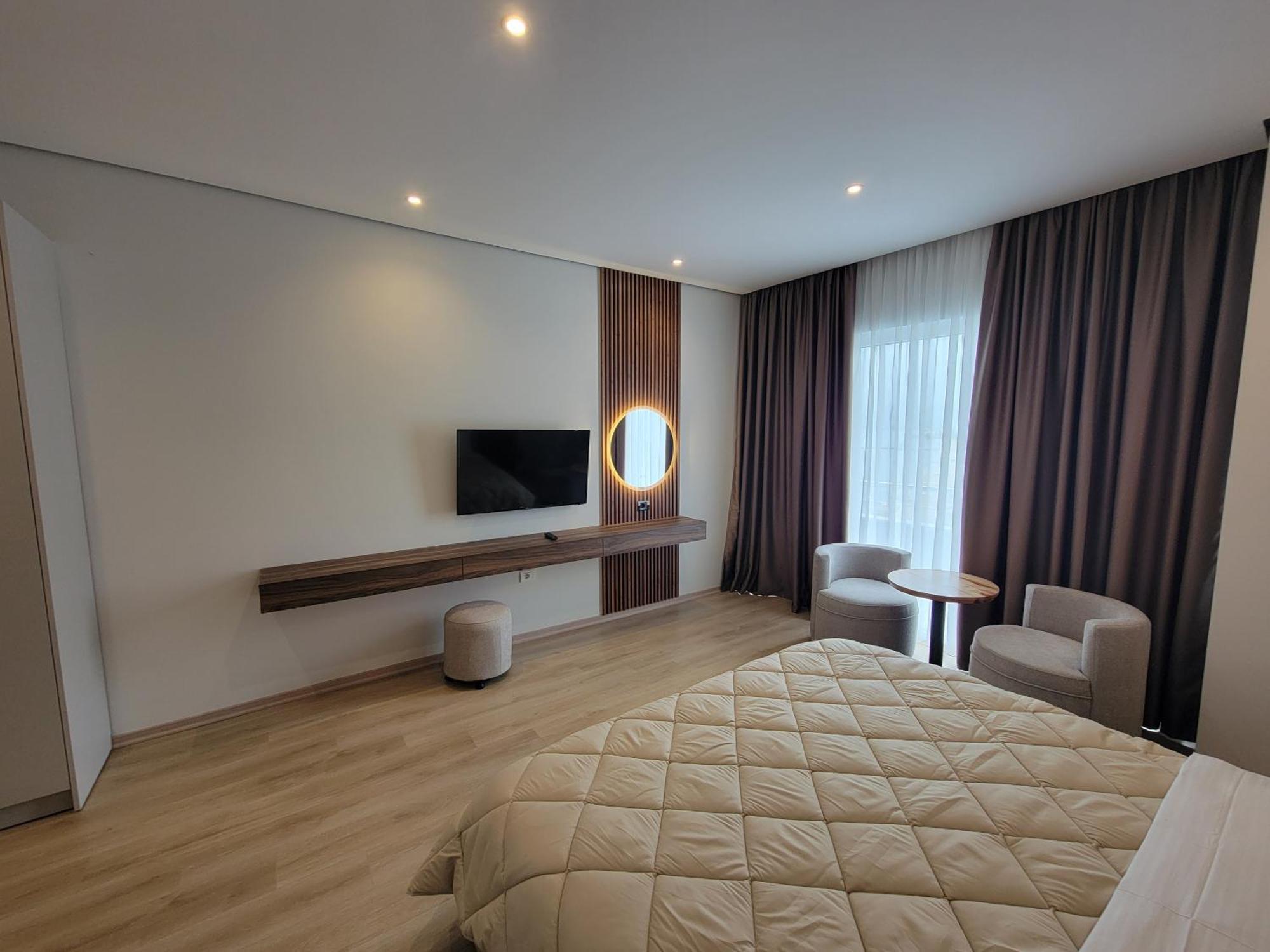 Hotel Enkelana Pogradec Ngoại thất bức ảnh