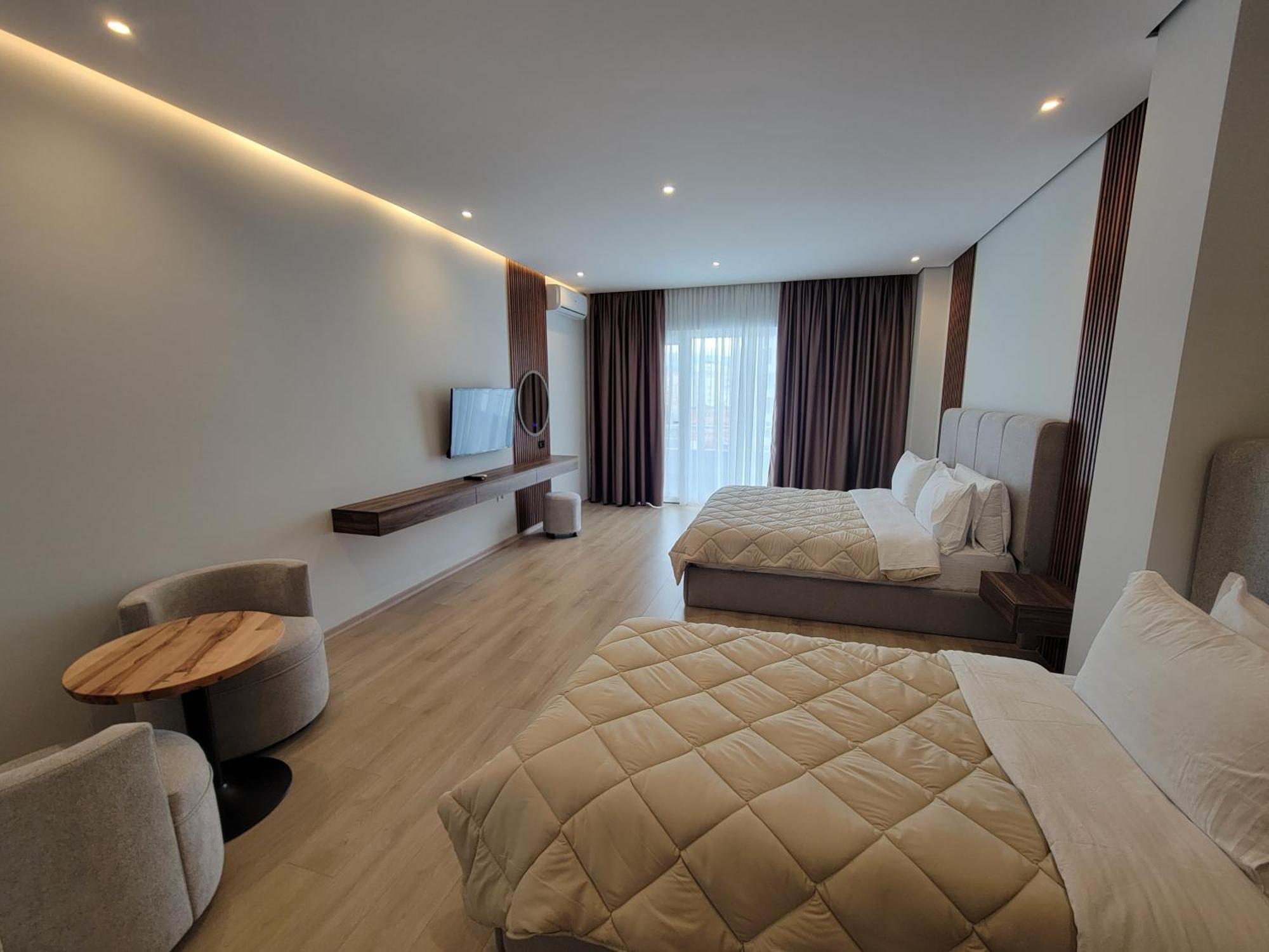 Hotel Enkelana Pogradec Ngoại thất bức ảnh
