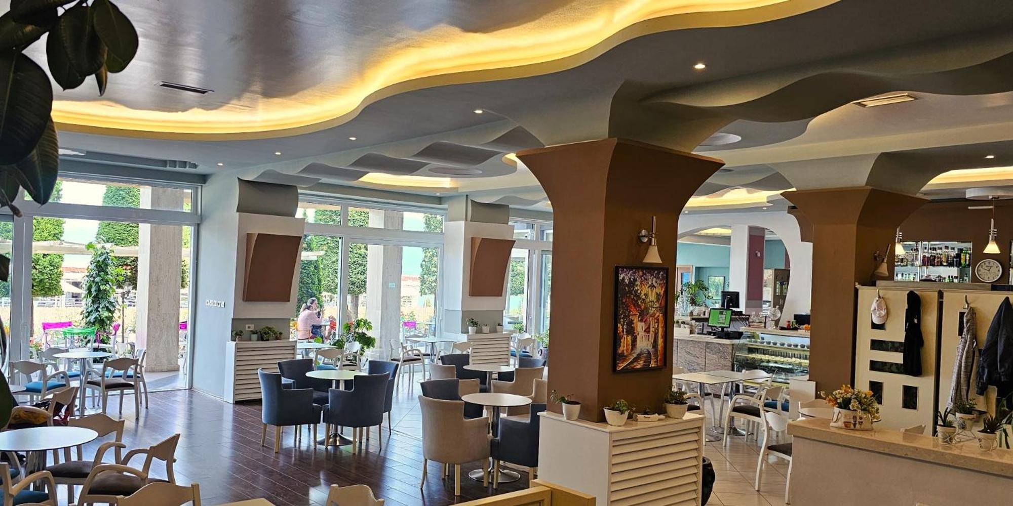 Hotel Enkelana Pogradec Ngoại thất bức ảnh