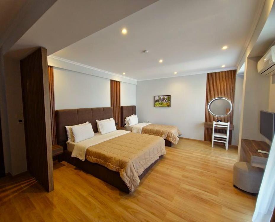 Hotel Enkelana Pogradec Ngoại thất bức ảnh