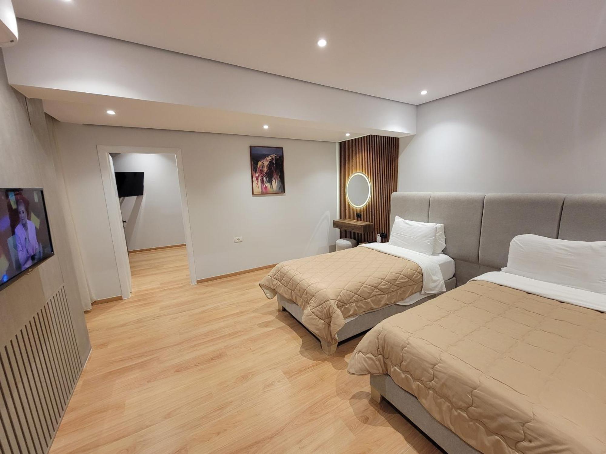 Hotel Enkelana Pogradec Ngoại thất bức ảnh